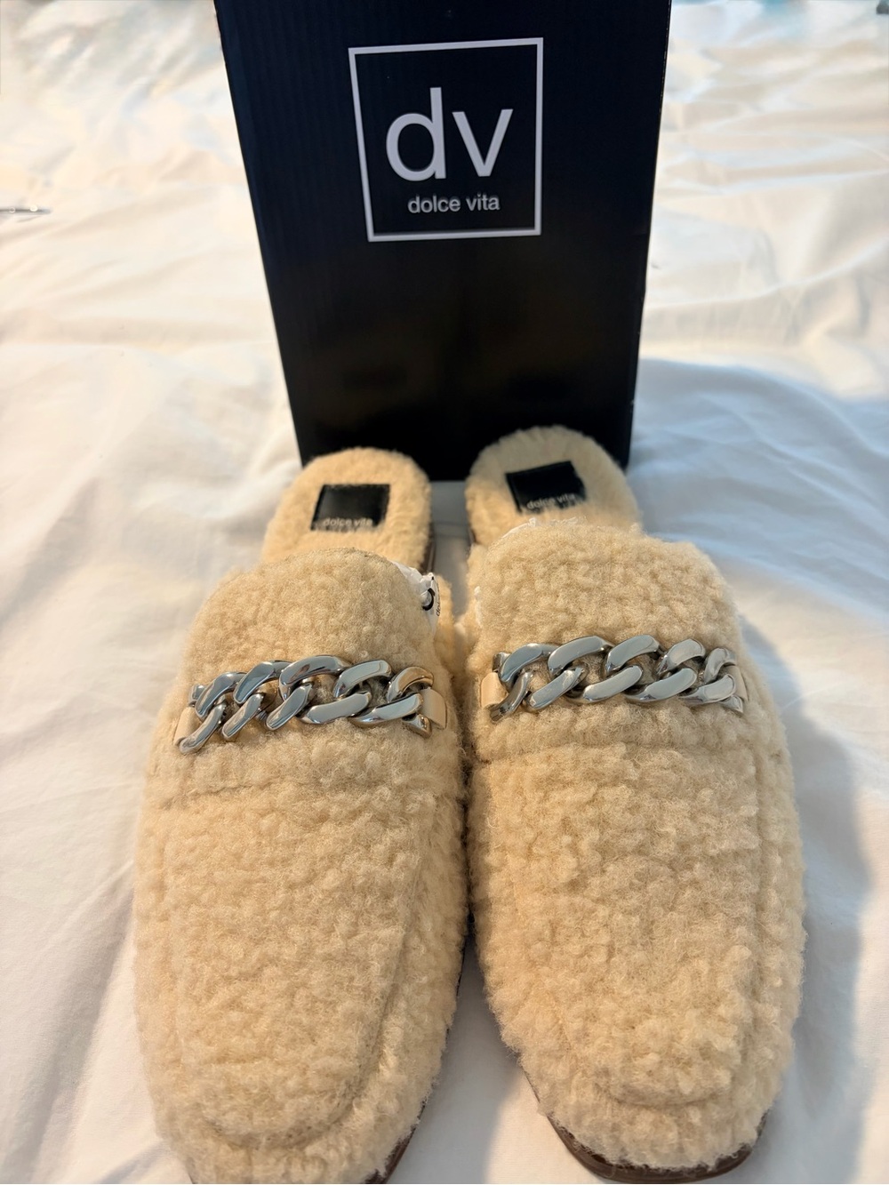 Dolce Vita Pela Plush Slide